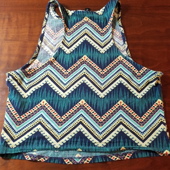 Crop top - Picture 2 of 2